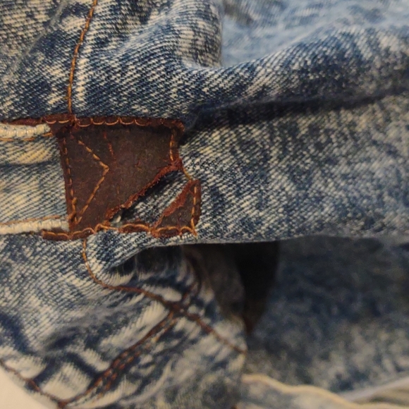 Acid wash denim shoulder bag - Picture 7 of 8